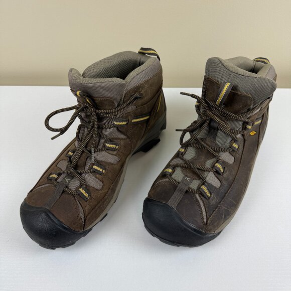 LIKE NEW Men's Targhee II Mid Waterproof Hiking Boots - Picture 1 of 10